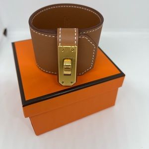 Hermes Kelly twist bracelet, T2, gold/gold
